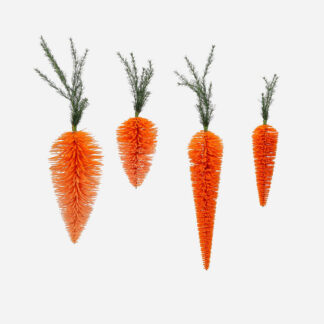 32" Hanging Carrot