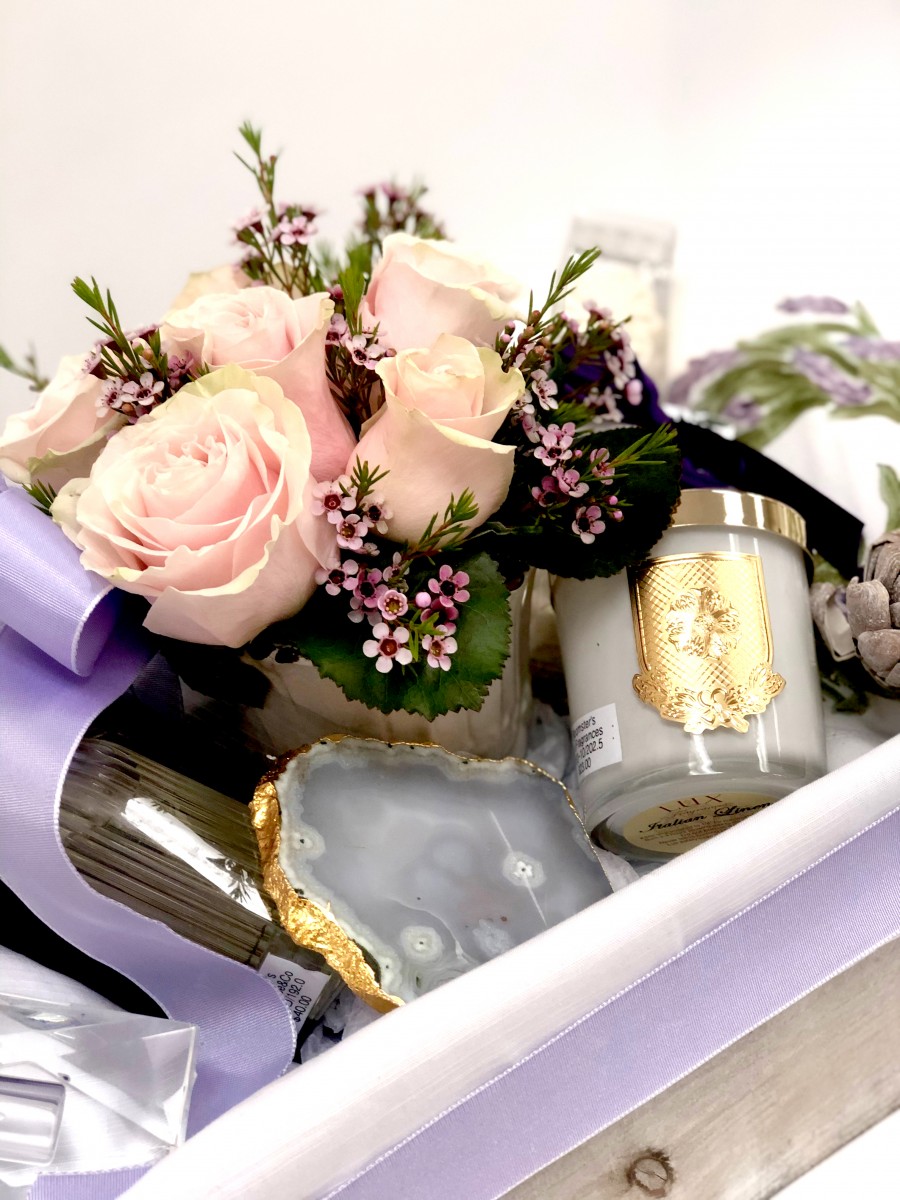 Premium Mother's Day Gift Box - Image 2
